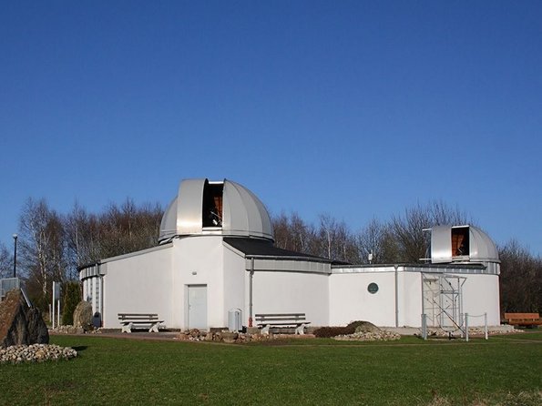 Gebäude die Sternwarte Peterberg